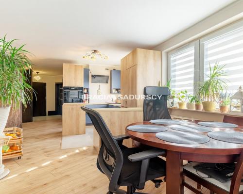 Sprzeedam, 4 pokoje na Bohomolca