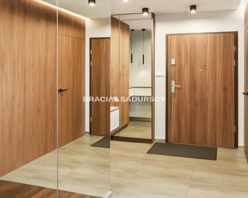 Wyższy standard, Kużnicy Kołłatajowskiej.