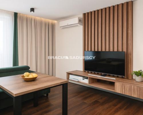 Wyższy standard, Kużnicy Kołłatajowskiej.