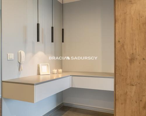 Wyższy standard, Kużnicy Kołłatajowskiej.