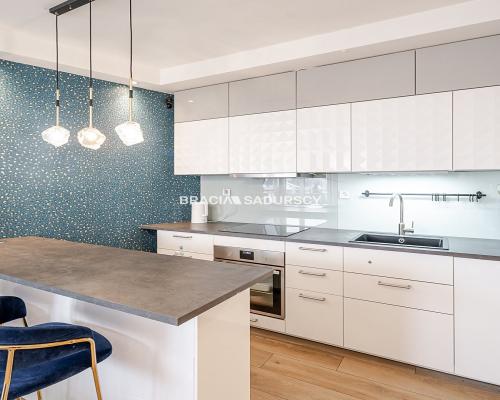 Komfortowe 3 pokoje z garażem oraz kom. lok.