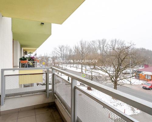 Komfortowe 3 pokoje z garażem oraz kom. lok.