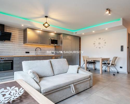 GUSTOWNE, ZADBANE 2-POKOJOWE NA RUCZAJU