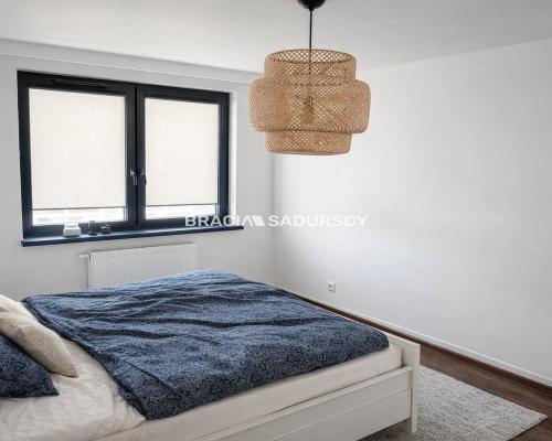 Świetna komunikacja, ulica Wizjonerów.