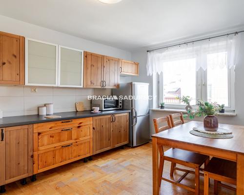 Sprzedam klimatyczne, poddaszowe mieszkanie/Ruczaj