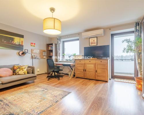 KLIMATYCZNE, ZADBANE 2-POKOJOWE Z BALKONEM