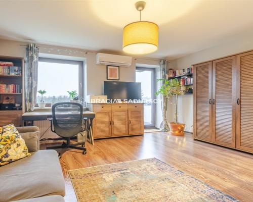 KLIMATYCZNE, ZADBANE 2-POKOJOWE Z BALKONEM