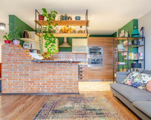 KLIMATYCZNE, ZADBANE 2-POKOJOWE Z BALKONEM