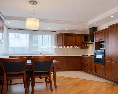 3 pokoje w Borku Falęckim