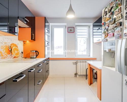 3 pokojowe mieszkanie z kuchnią 52,8m2 Centrum