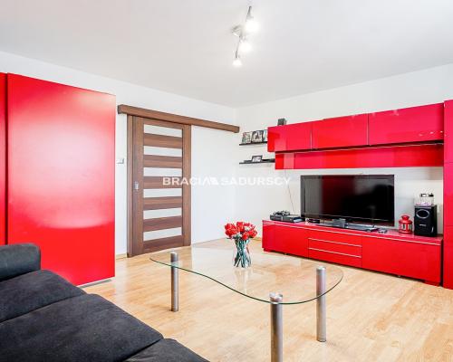 3 pokojowe mieszkanie z kuchnią 52,8m2 Centrum