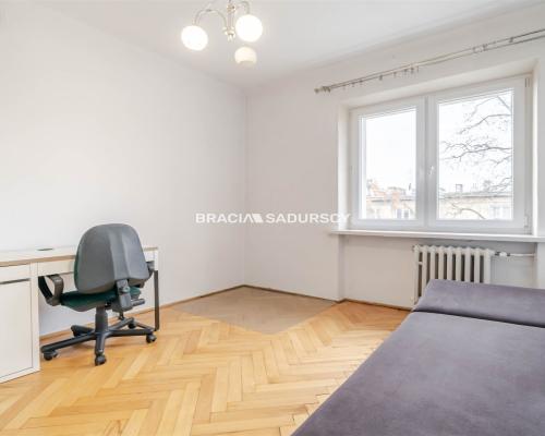 59m2 3 pok+os kuchnia Ul.Staszczyka Bronowice