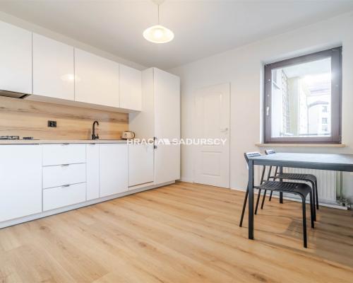 64m2 4 pok+ os kuchnia balkon Bronowice