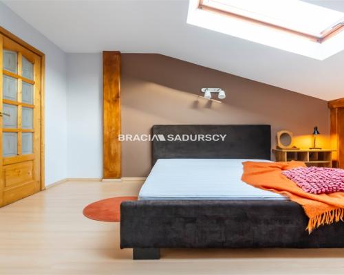 Mieszkanie w kamienicy 82 m2 stare miasto,poddasze