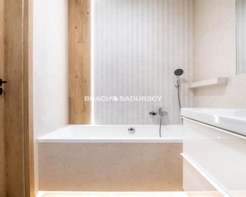 Piękne mieszkanie z widokiem na zieleń w centrum