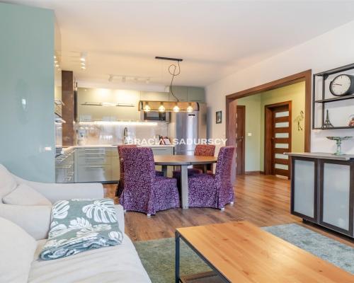 4 pokoje/106m2/ taras 40m2/ 2 łazienki/dla rodzin