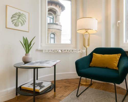 4 pokoje w secesyjnej kamienicy