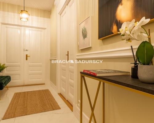 4 pokoje w secesyjnej kamienicy