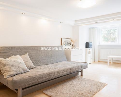 4 pokoje +2 pokoje + garaż