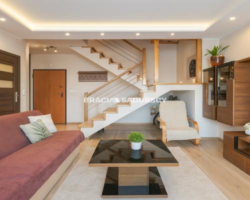 Dwupoziomowe mieszkanie na Ruczaju!