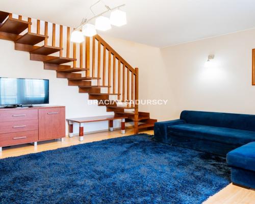 Przestronne mieszkanie / garaż / las / szkoła