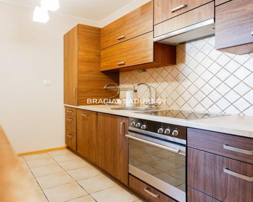 Przestronne mieszkanie / garaż / las / szkoła