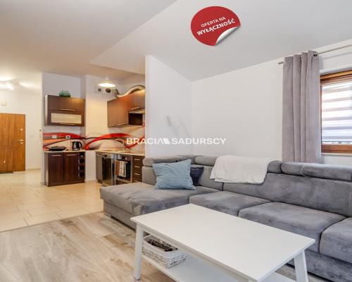 Przestronne i dobrze doświetlone / klimatyzacja