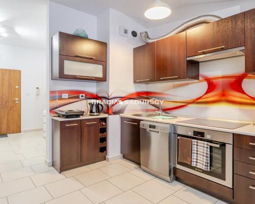 Przestronne i dobrze doświetlone / klimatyzacja