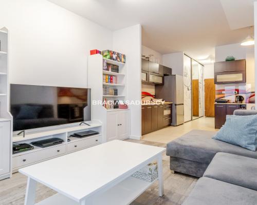 Przestronne i dobrze doświetlone / klimatyzacja