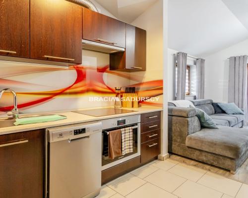 Przestronne i dobrze doświetlone / klimatyzacja