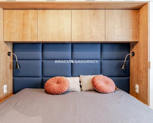 3 pokoje z miejscem postojowym na Ruczaju