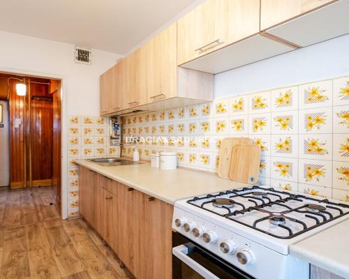 2pok., osoba kuchnia os. Podwawelskie ul. Słomiana