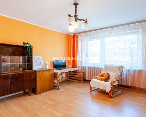 2pok., osoba kuchnia os. Podwawelskie ul. Słomiana