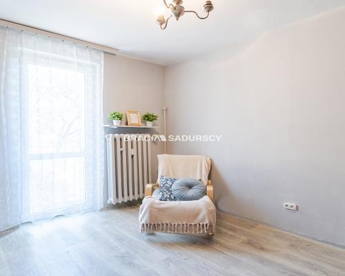 2pok., osoba kuchnia os. Podwawelskie ul. Słomiana