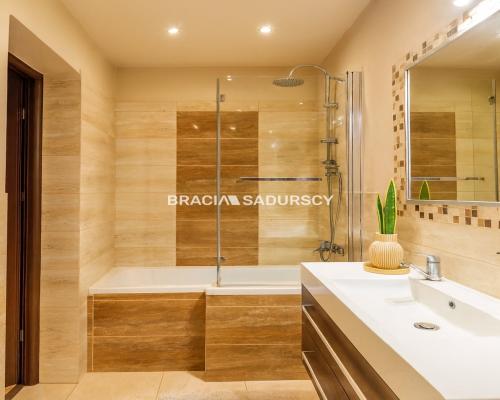 Dwupoziomowe mieszkanie na Ruczaju!