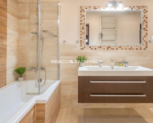 Dwupoziomowe mieszkanie na Ruczaju!