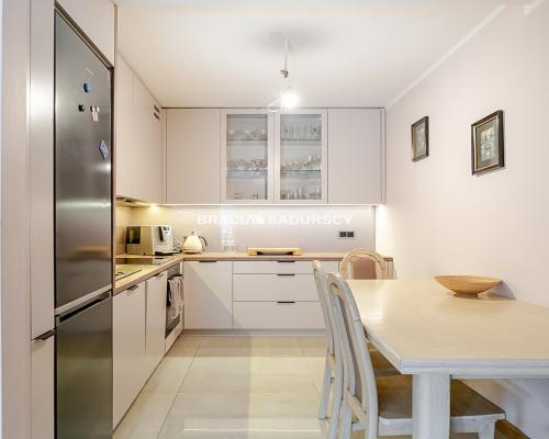 DWUPOZIOMOWE MIESZKANIE NA POŁUDNIU KRAKOWA