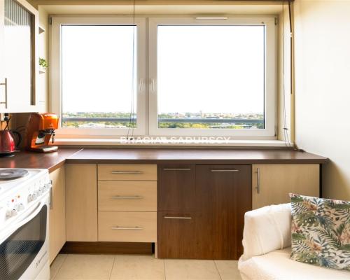 Panoramiczne 2-pokojowe mieszkanie z loggią !