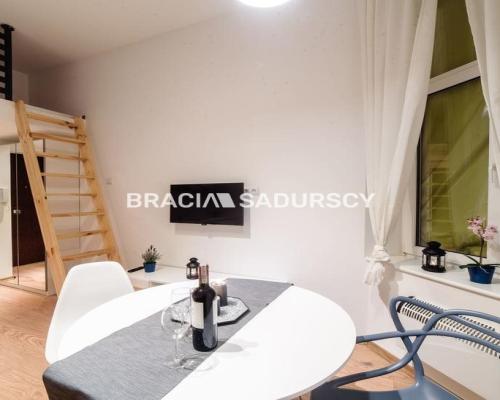 KAWALERKA INWESTYCJA BLISKO DWORCA