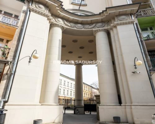 Lokal 3 pokojowy na Starym Mieście.