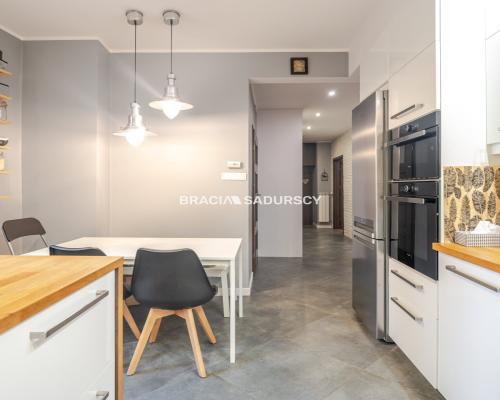 Salwator, 3 pokoje parter, kuchnia, super cena