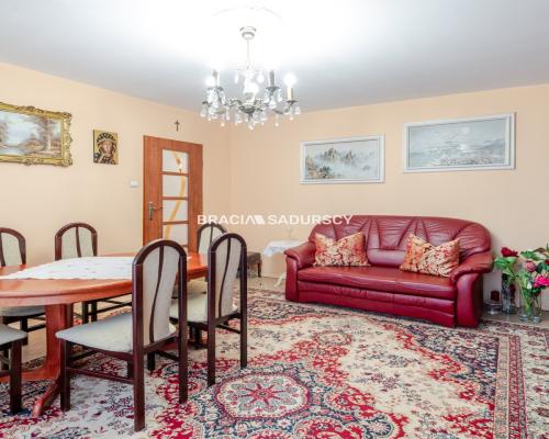 65m2, os. Piastów, Mistrzejowice