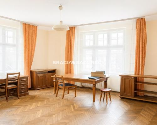 Klimatyczne mieszkanie 80m2 przy Wawelu