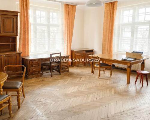 Klimatyczne mieszkanie 80m2 przy Wawelu