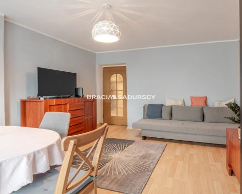 Trzy pokoje z potencjałem inwestycyjnym!