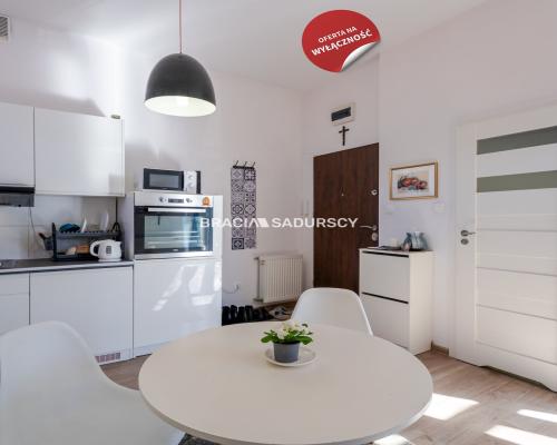 Przytulna kawalerka 21,5 m² z balkonem