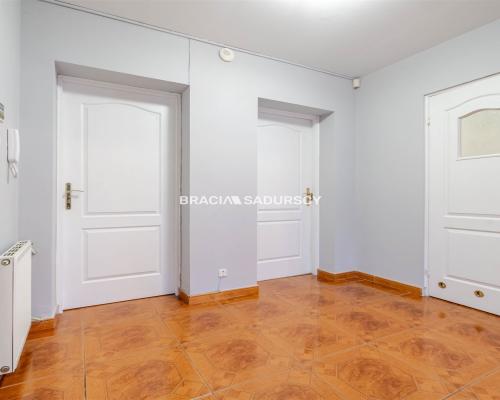 Kameralne 3 pokoje z dużym balkonem