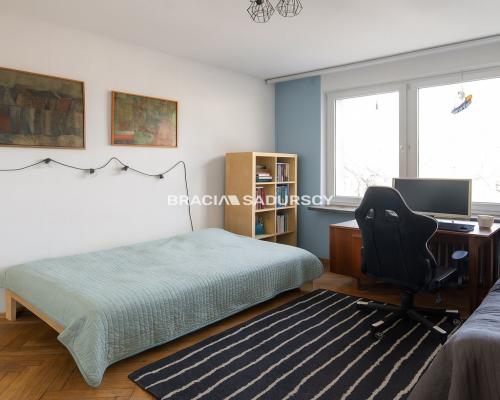 Dwupokojowe jasne mieszkanie w centrum.