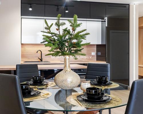 Wygodny nowoczesny apartament w centrum.