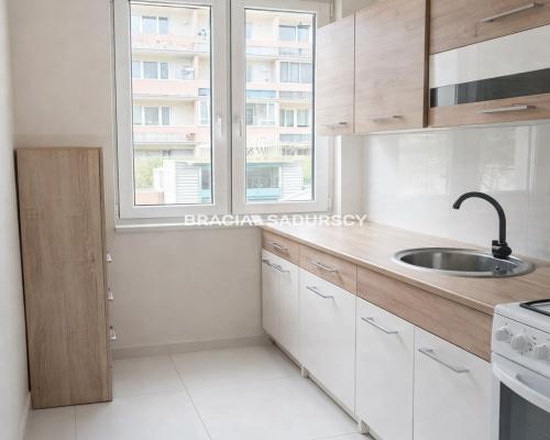 4 pokoje | Balkon | Po remoncie | Os. Piastów